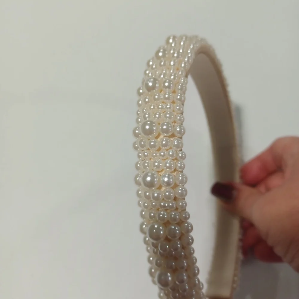 Chic Pearl-Studded Headbands - Black and Cream - Picture 7 of 8